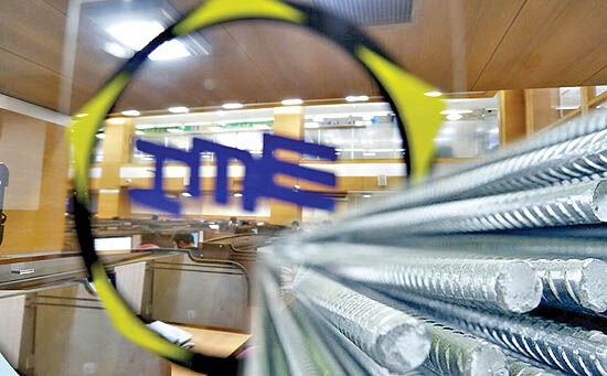 بازار فولاد در تنگنای رکود و کمبود نقدینگی قرار گرفت؛ رشد ۱۰درصدی قیمت شمش بورسی