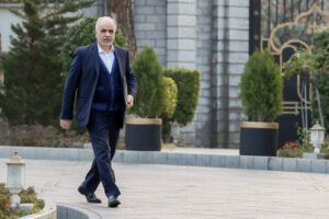 بازرسان تعزیرات و جهاد کشاورزی در کارخانجات تولید لبنیات مستقر می شوند