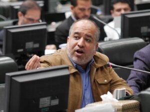 آقای مدنی‌زاده! از عاقبت همتی درس بگیرید