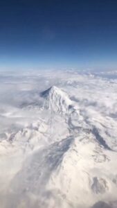 دماوند برفی از فراز آسمان؛ عظمت سفیدپوش قله ایران!