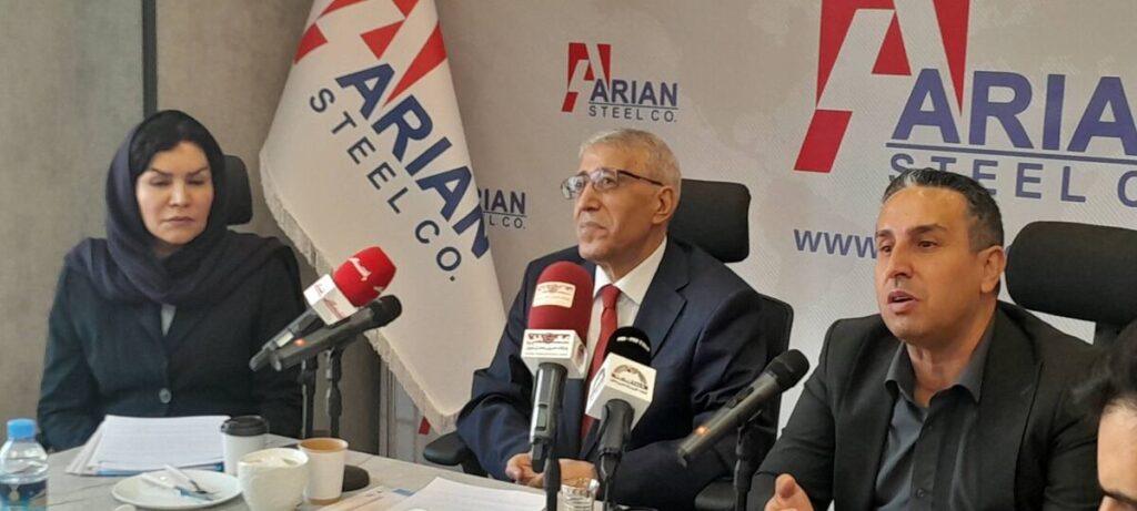 تعیین حداقل حقوق کارگران ۳۰۰ دلار در ماه شود| تولیدکننده از دولت نا امید است