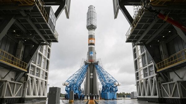 الحاق ماهواره‌های ظفر۲ و پایا بر روی بلوک جدایش ماهواره‌بر سایوز