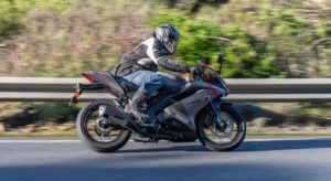 خبر خوب برای پسران؛ سن دریافت گواهینامه موتور تغییر کرد