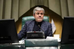 افزایش ۲۰ درصدی حقوق فاصله زیادی با نرخ تورم دارد