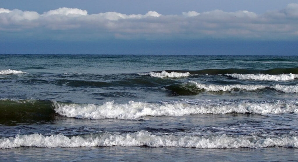 هشدار هواشناسی دریایی و اعلام وضعیت سطح نارنجی در سواحل جنوبی کشور