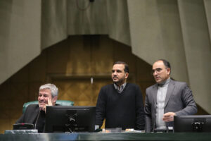 موافقت کمیسیون تلفیق بودجه با افزایش حقوق کارمندان به‌صورت پلکانی