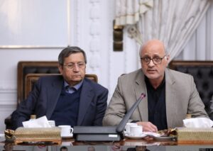 حضور همتی در دیدار رئیس جمهور با فعالان اقتصادی