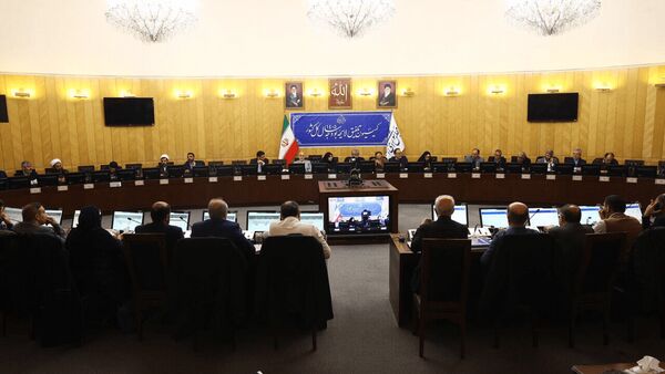 موافقت کمیسیون تلفیق مجلس با افزایش ۳۰ درصدی حقوق