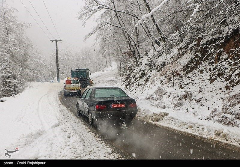 وضعیت جاده‌ها؛ ترافیک سنگین در چالوس و ۳ آزادراه