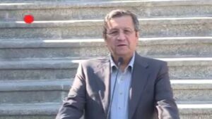 در کنترل بازار ارز و بانک‌ها پاسخگو خواهم بود