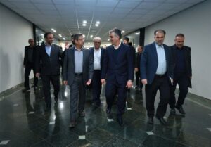 همتی وارد بانک مرکزی شد