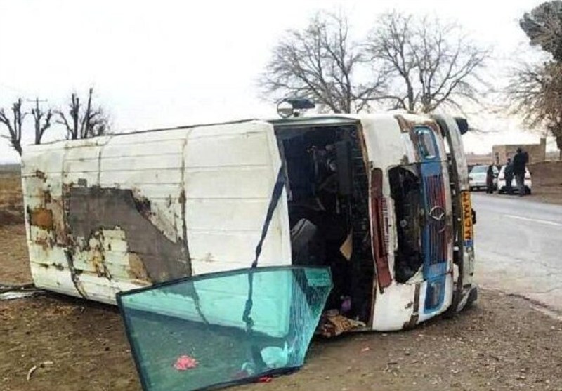 آخرین وضعیت مصدومیت ۱۱ دانش آموز گرمساری در سانحه رانندگی