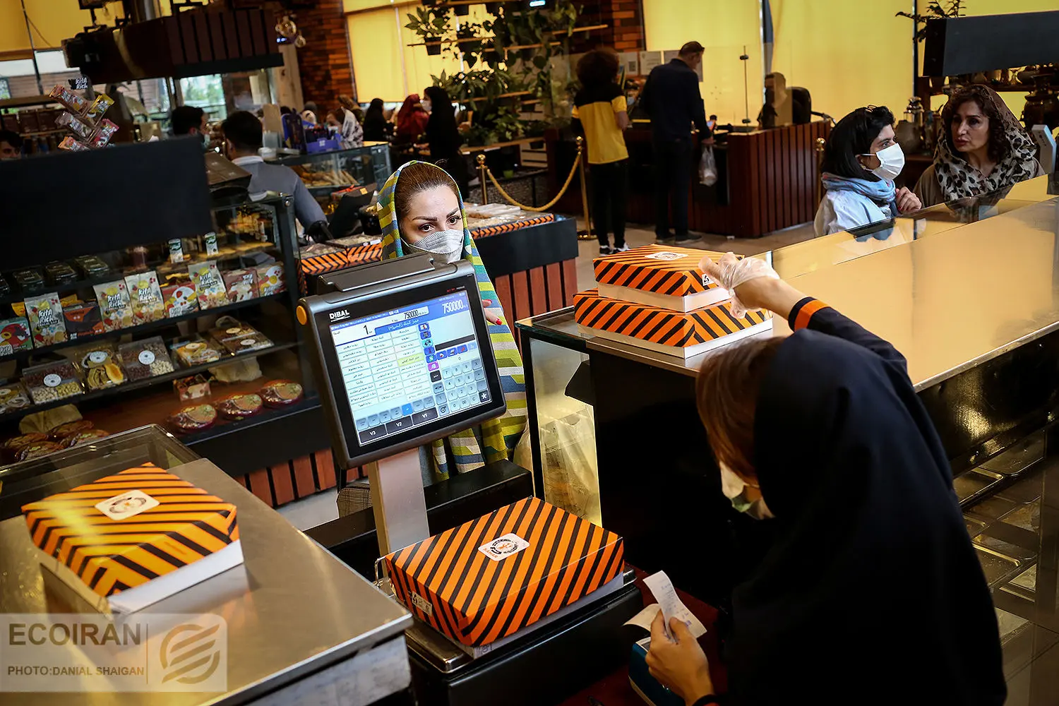 آیا یلدای با طعم گران قیمت/شیرین از سفره یلدا حذف می شود؟