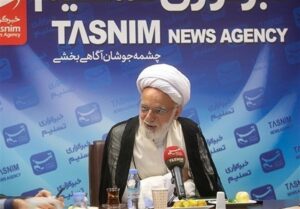 آیت الله یزدی (ره) از چهره های تاثیرگذار نهضت امام خمینی (ره) بود.