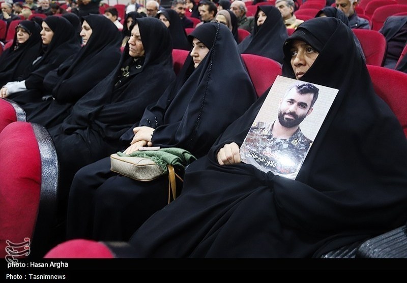 اشک های مادر به سلام نظامی کودکان; شکوه یادگاری متفاوت در زنجان