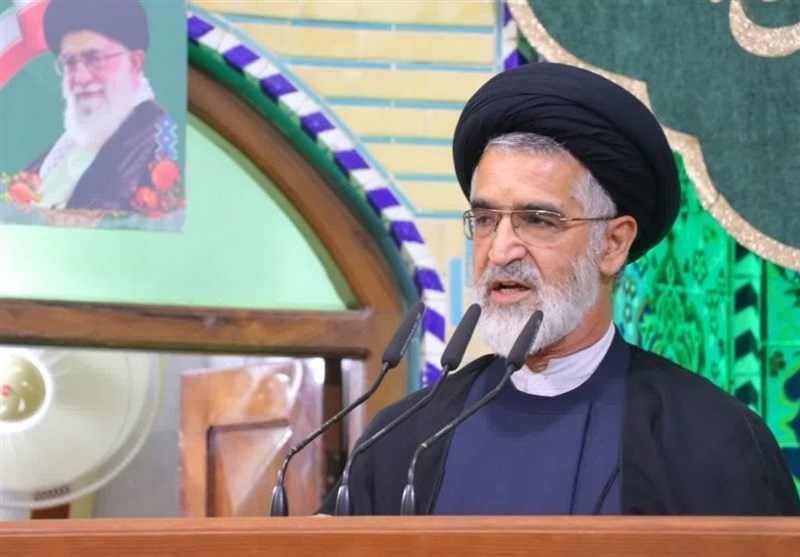 امام جمعه موقت یزد: مردم هر روز افزایش قیمت ها را احساس می کنند