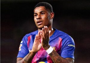 بارسلونا 2 گل به دست آورد. کوهنوردی در گوادالاخارا