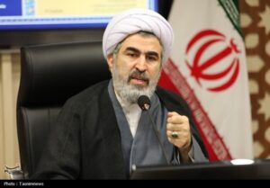 بازنگری رشته های تفسیر در حوزه های علمیه/ برگزاری بیش از 300 دوره تفسیر و علوم قرآن