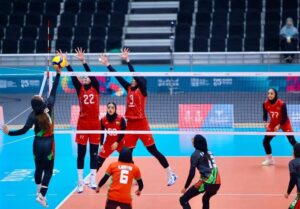 بانوان والیبالیست کردستان در راه صعود