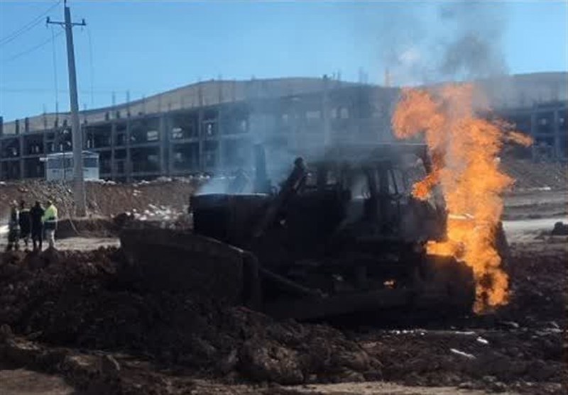 برخورد بولدوزر با لوله اصلی گاز در مسیر کرمانشاه - سراب نیلوفر