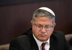 بنگویر خواستار ساخت یک زندان امنیتی با حصار تمساح شد