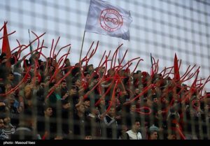 تراکتور و پرسپولیس; وقتی میزبانی نیمه کاره به قرمزی رسید