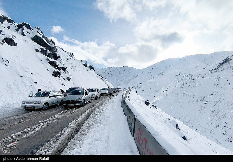 تمامی محورهای مواصلاتی استان کرمان باز است تردد فقط با چرخ زنجیر