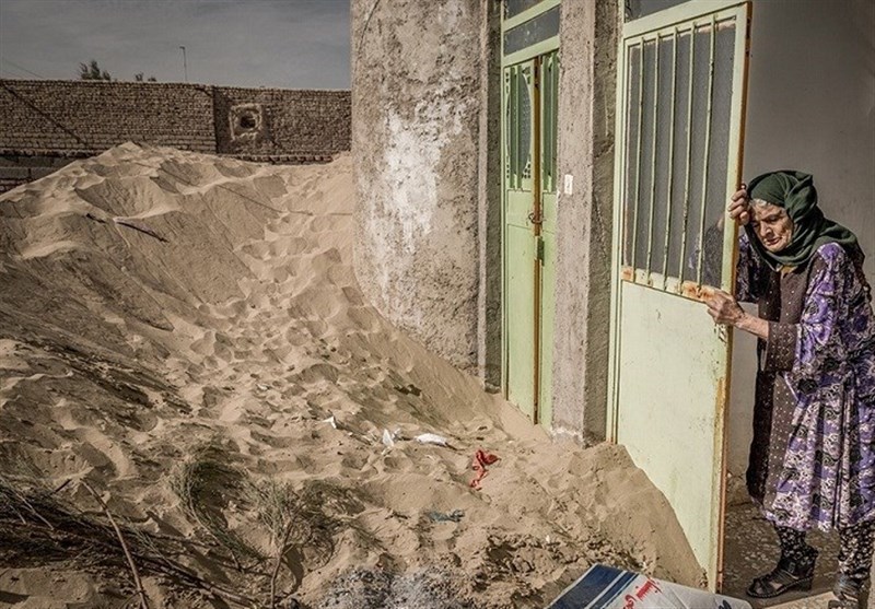 توجه علم پشت میز ریزگرد سیستان را مهار نمی کند