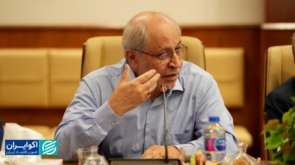 تورم پایین و توزیع متوازن درآمد شرط توسعه است