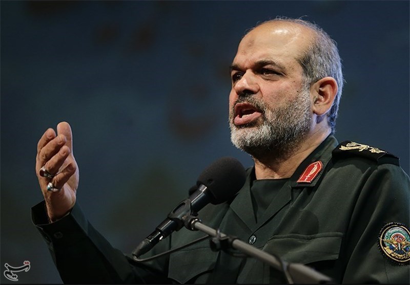 جرات خلع سلاح حزب الله را ندارند/حاج رمضان پرچمدار آرمان فلسطین بود