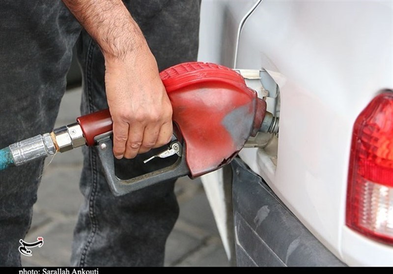 حذف سهمیه بنزین برای خودروهای جدید زیر یک میلیارد لغو شد