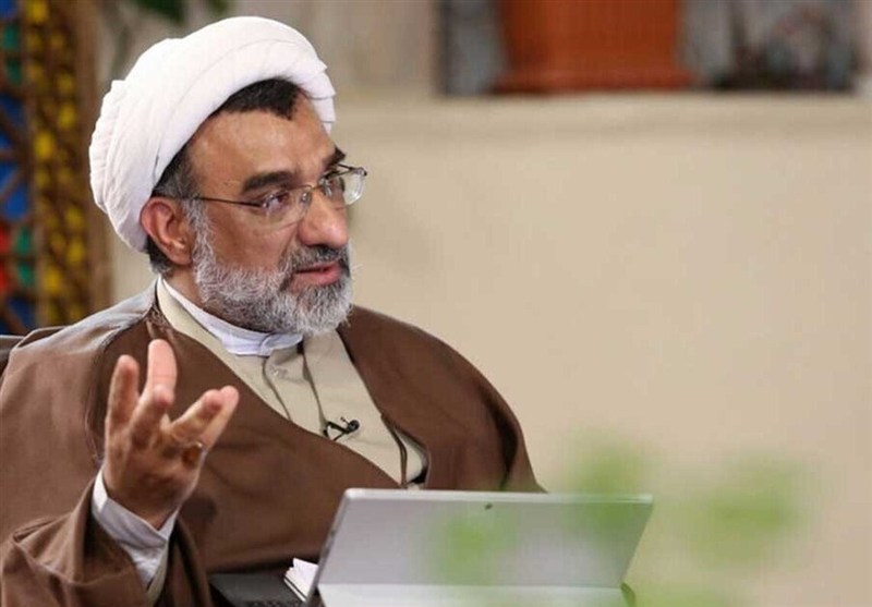 خسروپناه: حاکمیت آموزشی در آموزش زبان ضعیف است