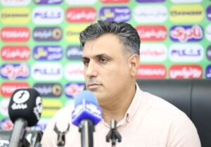 خلیفه عسل: بازی با خیبر بدترین بازی ما در این فصل بود/ تیم من بیرون از زمین آرام نیست