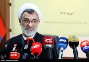 دبیر شورای عالی انقلاب فرهنگی: حکمرانی فرهنگ و علم با الگوی شبکه ای و با تکیه بر مردم محقق می شود.