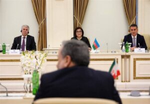 دیدار عراقچی با رئیس مجلس جمهوری آذربایجان