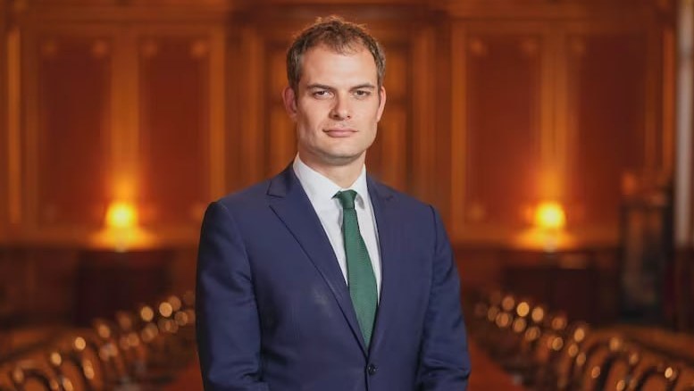 دیپلمات ارشد انگلیسی: از رویکرد دیپلماتیک در قبال ایران حمایت می کنیم