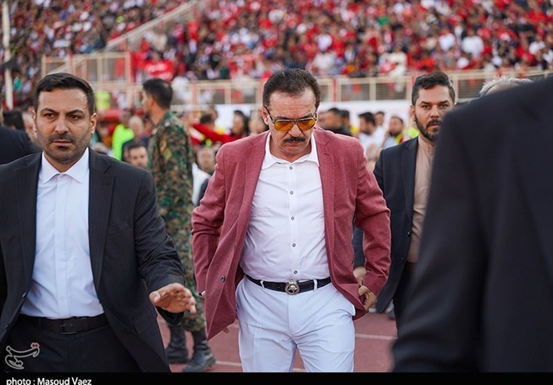 سازمان لیگ: زنوزی چون پول دارد فکر می کند نتایج باید به میل او باشد