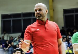 سرمربی پاس گرگان: تیم پولداری نیستیم/در سخت ترین شرایط تیم را سرپا نگه داشتیم.