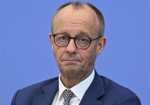 صدراعظم آلمان گفت که مشارکت در نیروهای چند ملیتی برای اوکراین نامشخص است