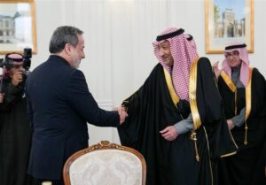 عراقچی: ایران متعهد به تقویت روابط با عربستان است