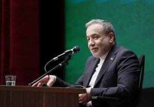 عراقچی: وحدت ملی شرط اصلی خنثی سازی شرارت های دشمن است