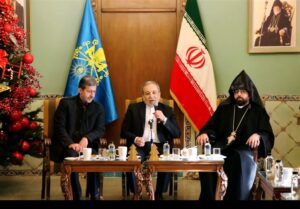 عراقچی: وزارت امور خارجه فرقی بین هموطنان قائل نیست