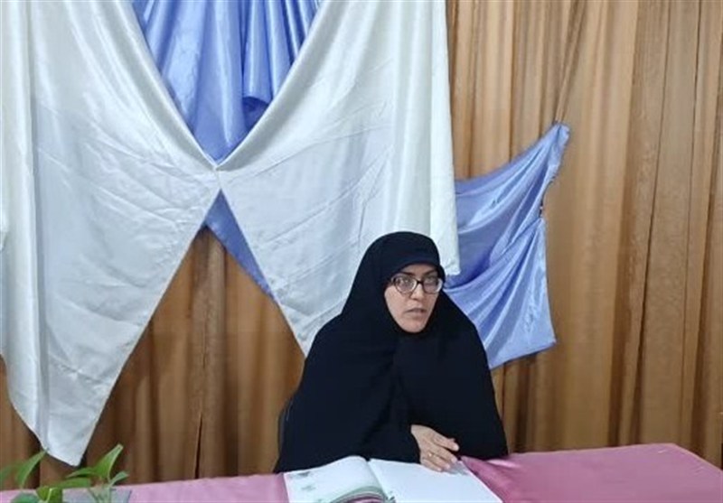 عزت واقعی زن اسلامی، تربیت نسلی غیور و انقلابی است