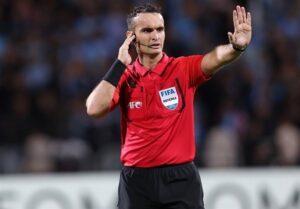 قضاوت داوران تاجیک در بازی المحرق - استقلال