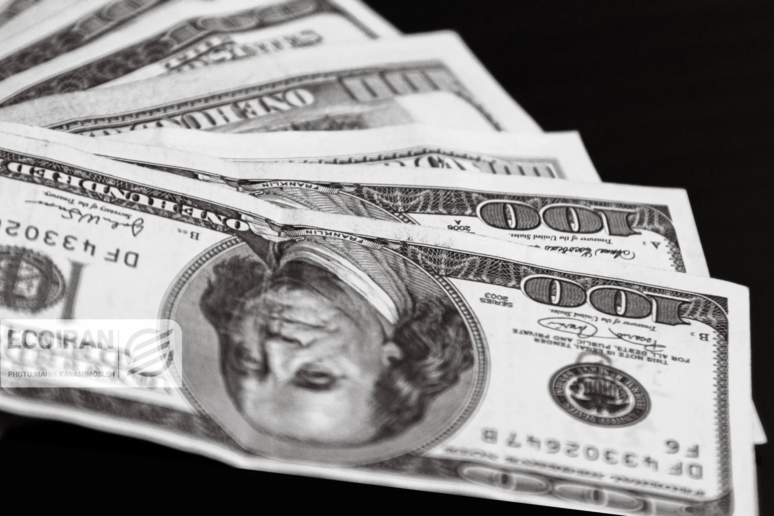 قیمت دلار امروز/ دلار 142هزار تومان شد + جدول و جزئیات کامل