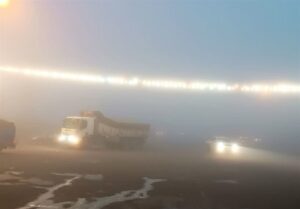 مه گرفتگی در گردنه های استان فارس تردد را با مشکل مواجه کرد