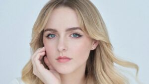 مکینا گریس احتمالاً نقش راپانزل را در لایو اکشن Tangled بازی میکند - گیمفا