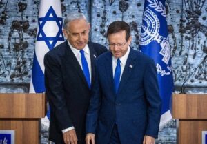 هاآرتص پشت صحنه توافق عفو هرتزوگ و نتانیاهو را افشا می کند