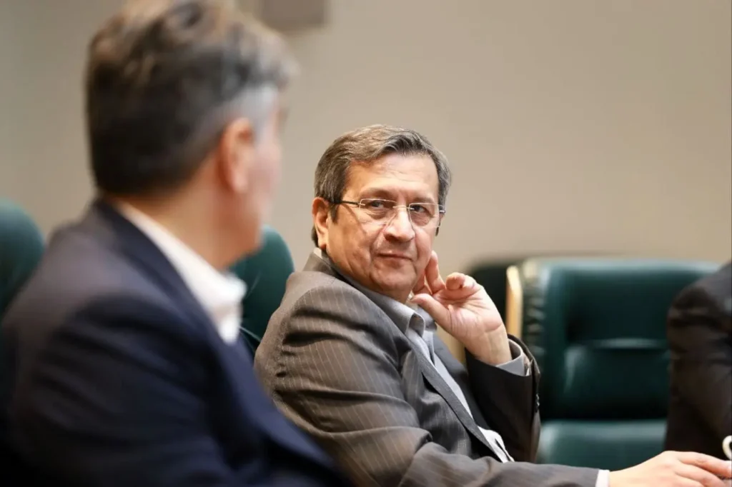 همتی قول داد که ارز را برای سال آینده ثابت نگه دارد