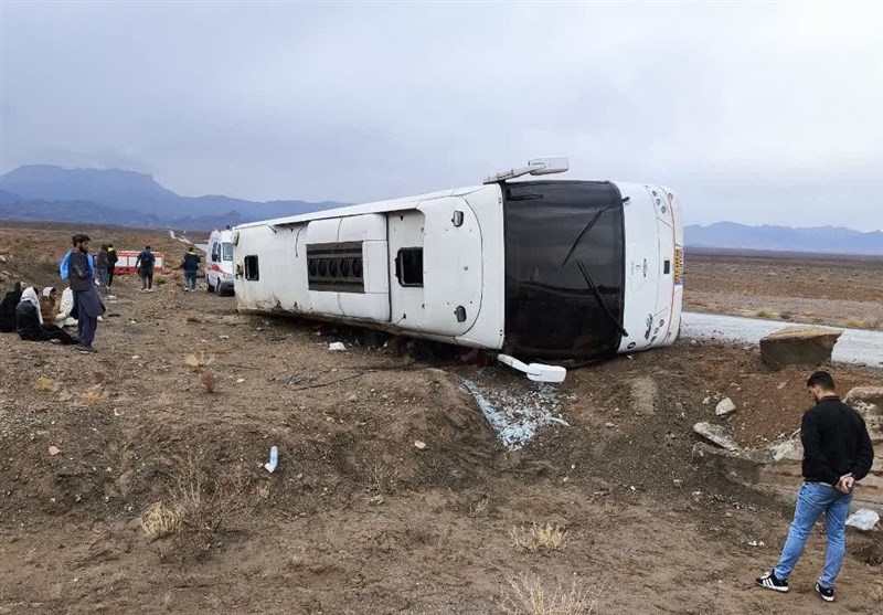 واژگونی 2 دستگاه اتوبوس در محور زاهدان - بم با 14 کشته و مجروح